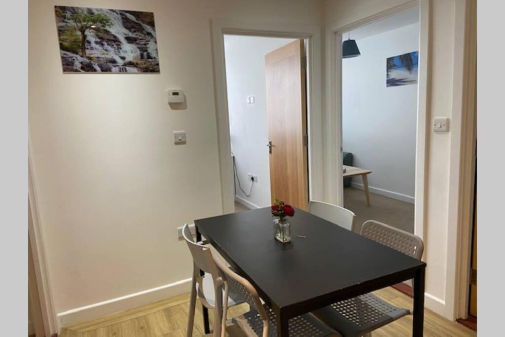 Cosy Apartment Near Train Station Portsmouth Esterno foto
